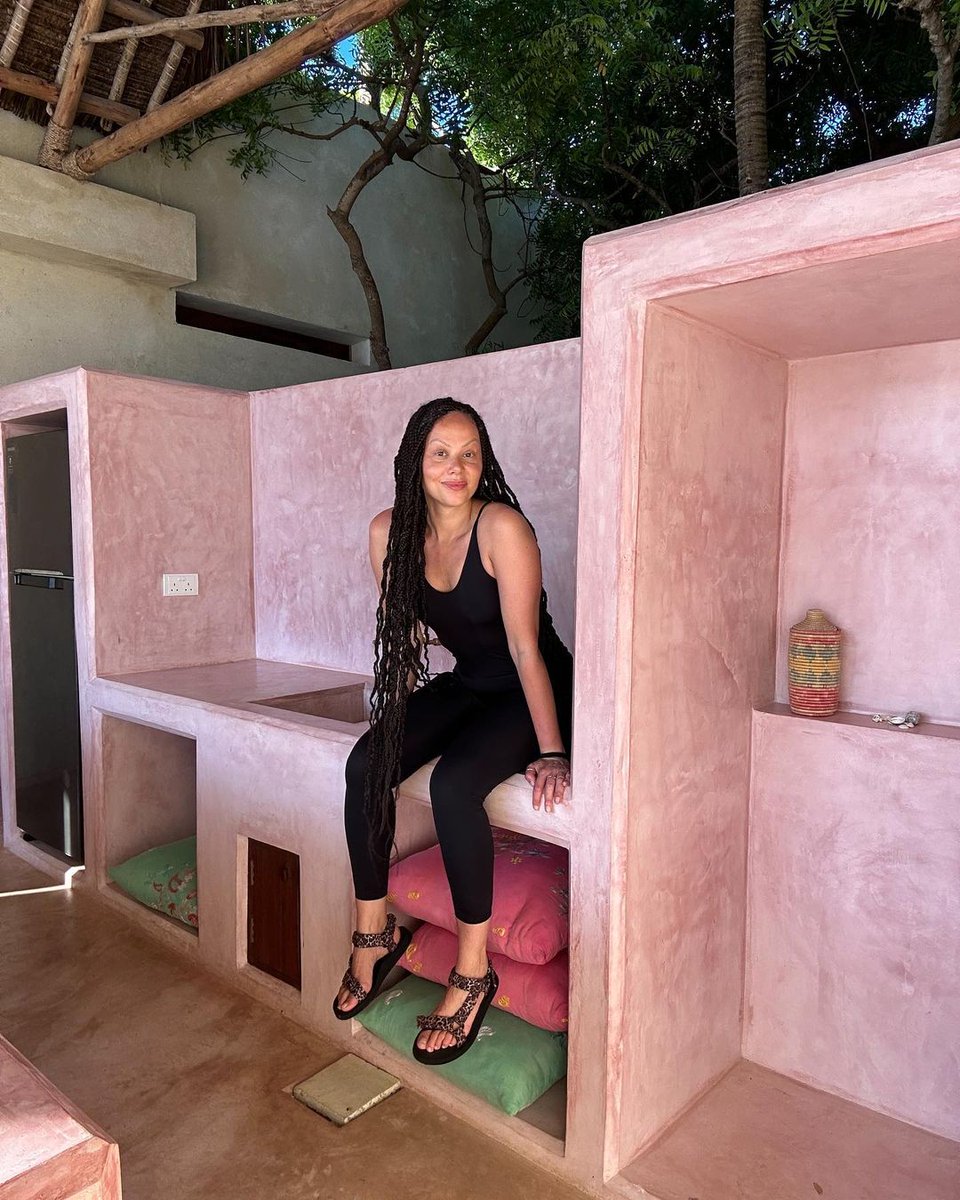 Nicole Danner on Twitter: "If you are new here👋"