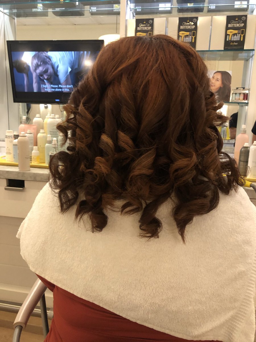 Keesh_Weesh's tweet image. Anyone need their hair done tomorrow for F R E E ? Let me know #dchair #georgetown #drybar #textures