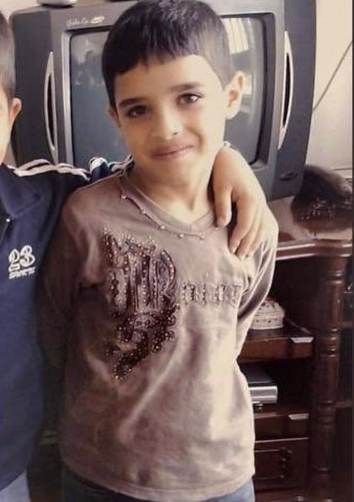 Look at his smile as a child, and now he must feel all the cruelty of I$r@hell.

Speak up for his freedom so that he can laugh and smile like before.

#FreeAhmadManasra 
#FreePalestine
#SahabatPalestina_ID
#ForeverPalestine 🇵🇸