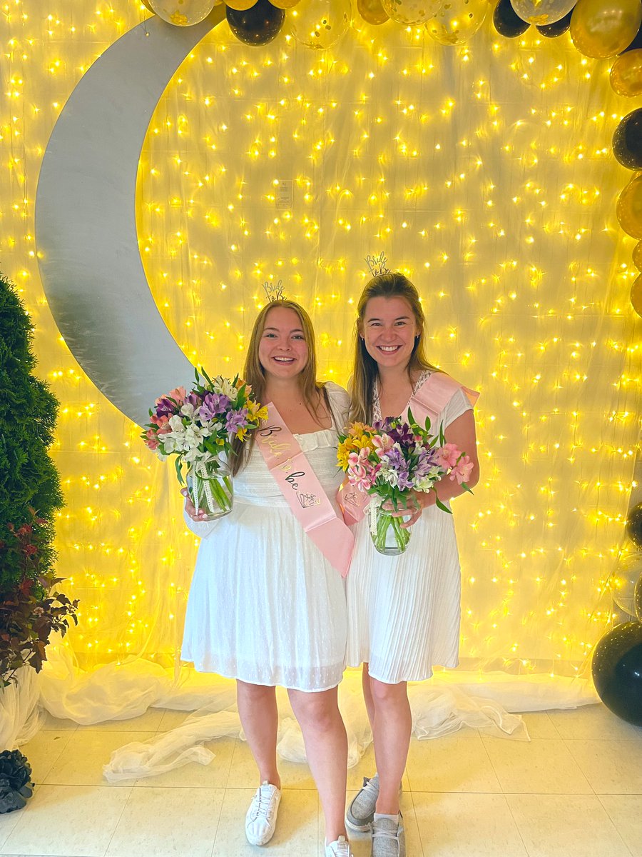 sarah__cutler's tweet photo. Beyond lucky to be part of such a fabulous group of staff @CaradocPS
To say there is a strong sense of community among this staff is an understatement!! #coyoteproud #twinningtuesday #bridestobe https://t.co/thcaQZntlf