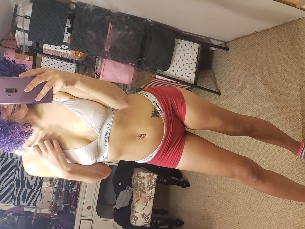 JonesysMomma's tweet photo. #skype and #discord vid chat now @ https://t.co/p4YqlqY6IM ; free onlyfans + more in bio ~ https://t.co/RDrH1XebT3