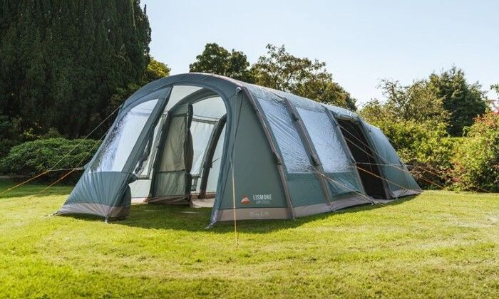 mount4every's tweet image. familycamptents.com/vango-airbeam-…
The Vango AirBeam Lismore Air 600XL Tent is a true camping castle supported with air beams, with 3 dark rest sleeping rooms, one huge living room, and a closable porch. #vango #tunneltents #tentswith4rooms