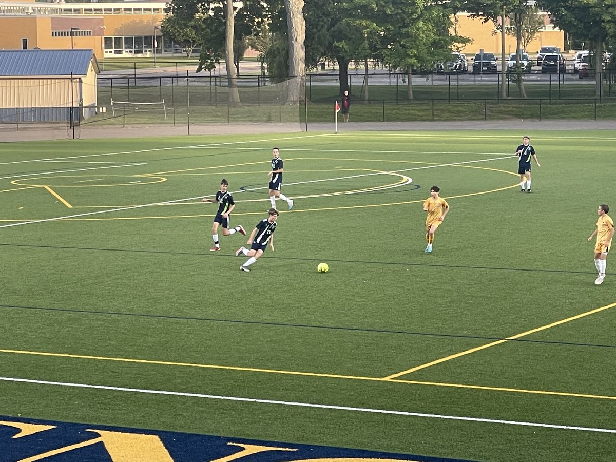 ErinLantzer tweet media