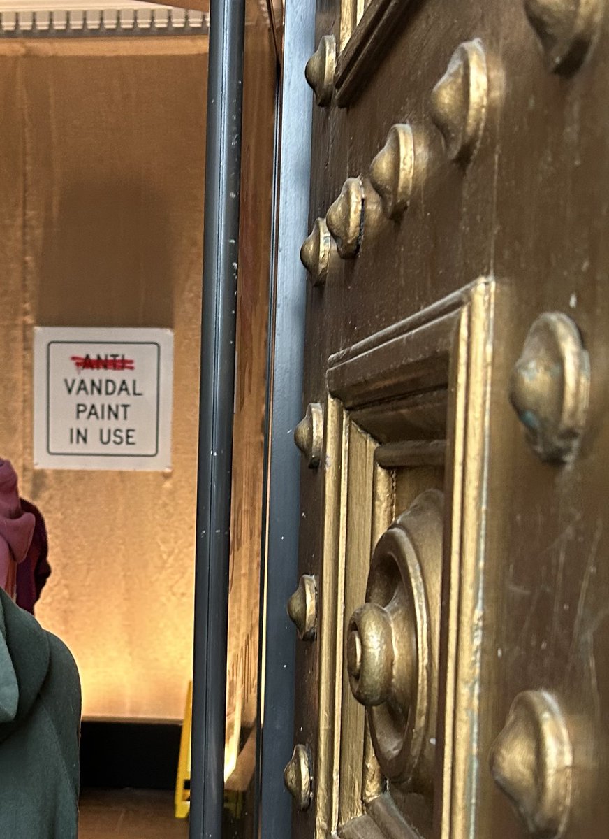 Lynn Hendry tweet media