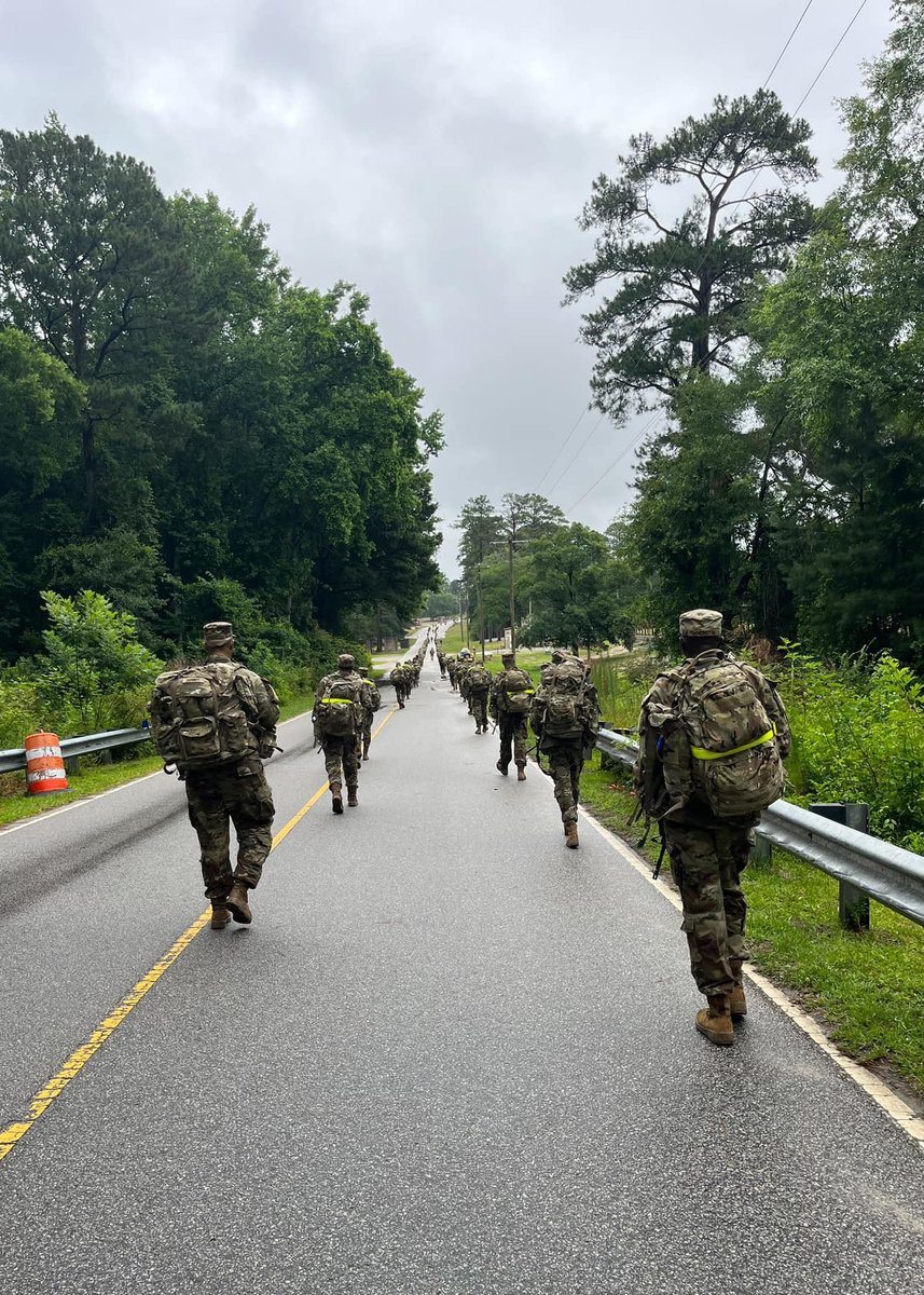 fortjackson's tweet image. #TrainingTuesday
We Make American Soldiers. Here is a quick look at U.S. Army #BasicCombatTraining from across the different Battalions on #FortJackson!
#MeetYourArmy #KnowYourMil #MilitaryFamilies #VictoryStartsHere #Army2030