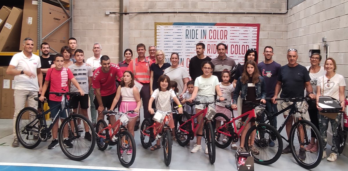 1245 escolares de 41 centros han participado en el concurso de  educación vial, con premios de <a href="/ConorBikes/">Conor Bikes</a> 
Futuros conductores, peatones y ciclistas...