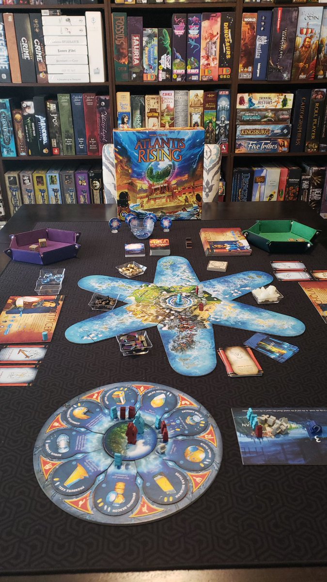 Spent a little time Sunday learning and playing Atlantis Rising by <a href="/ElfCreekGames/">Elf Creek Games</a> with <a href="/Anahressa/">Ɱօէհҽɾ օƒ ƓօβӀìղʂ</a>. Great coop with a lot of cool asymmetrical powers and awesome components!