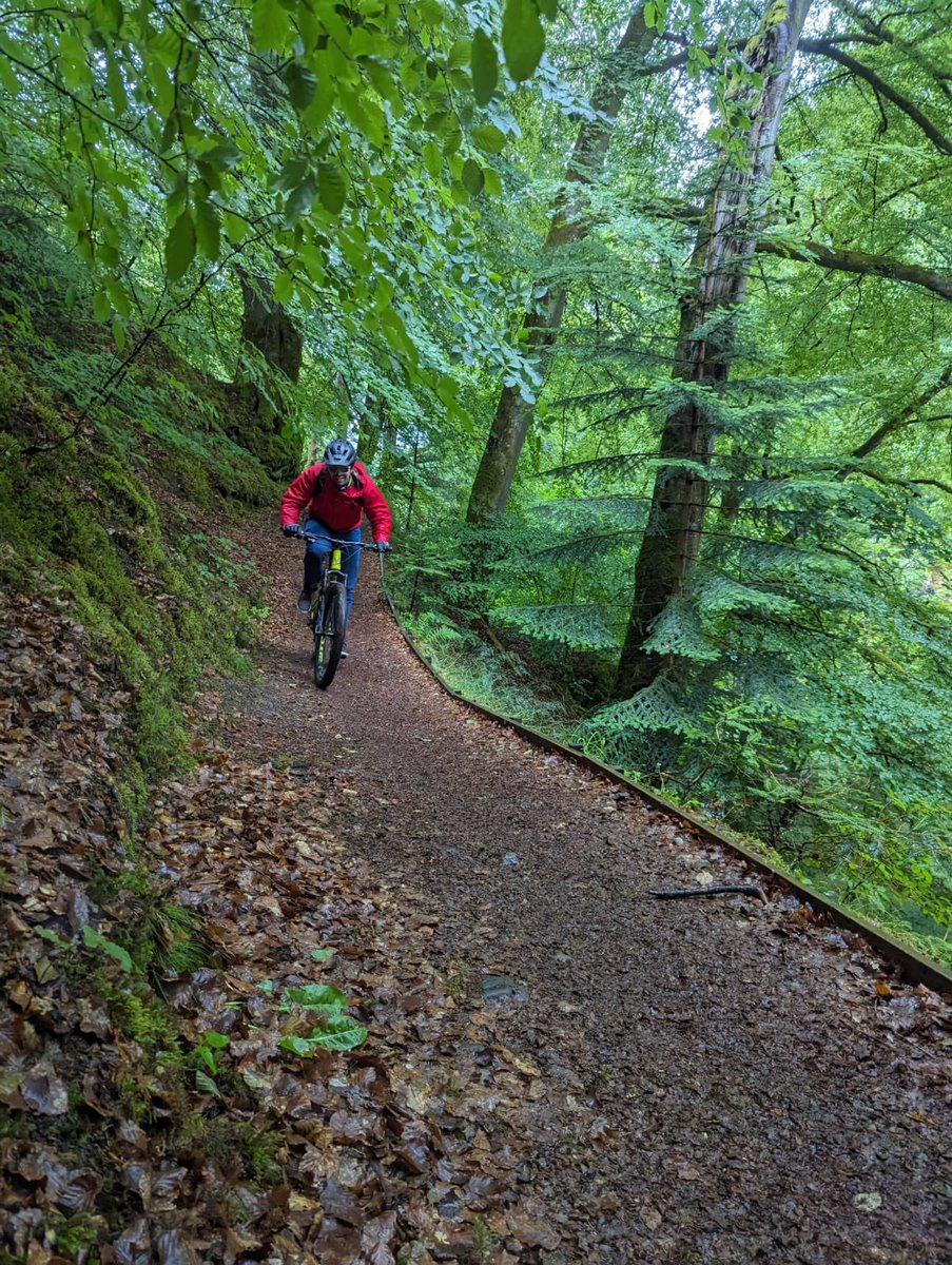 GlenalmondOL's tweet photo. Fantastic training with @Jules_Fincham this week. Lots of great ideas for when we introduce mountain biking @GlenalmondColl in September. #mountainbike #outdoorglenalmond https://t.co/0HsdC1QTp2