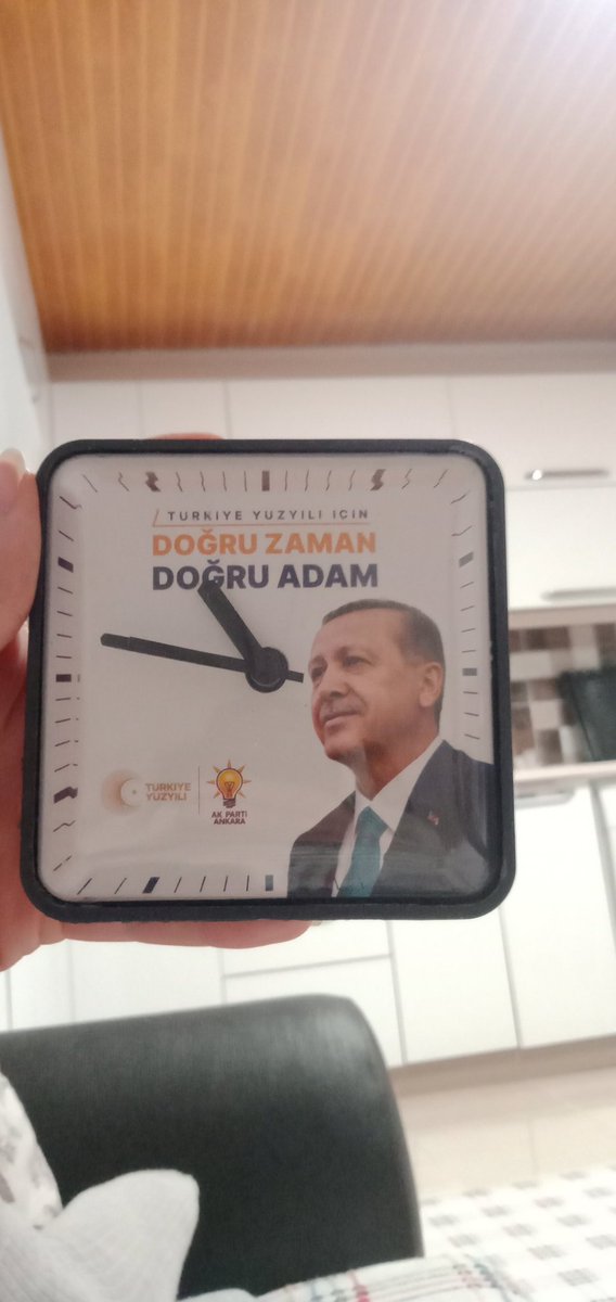 Akpli aile turnusolü.. Seçim zamanı bu aile fertlerinin fikirlerini değiştirebileceğime nasıl inandım amk
