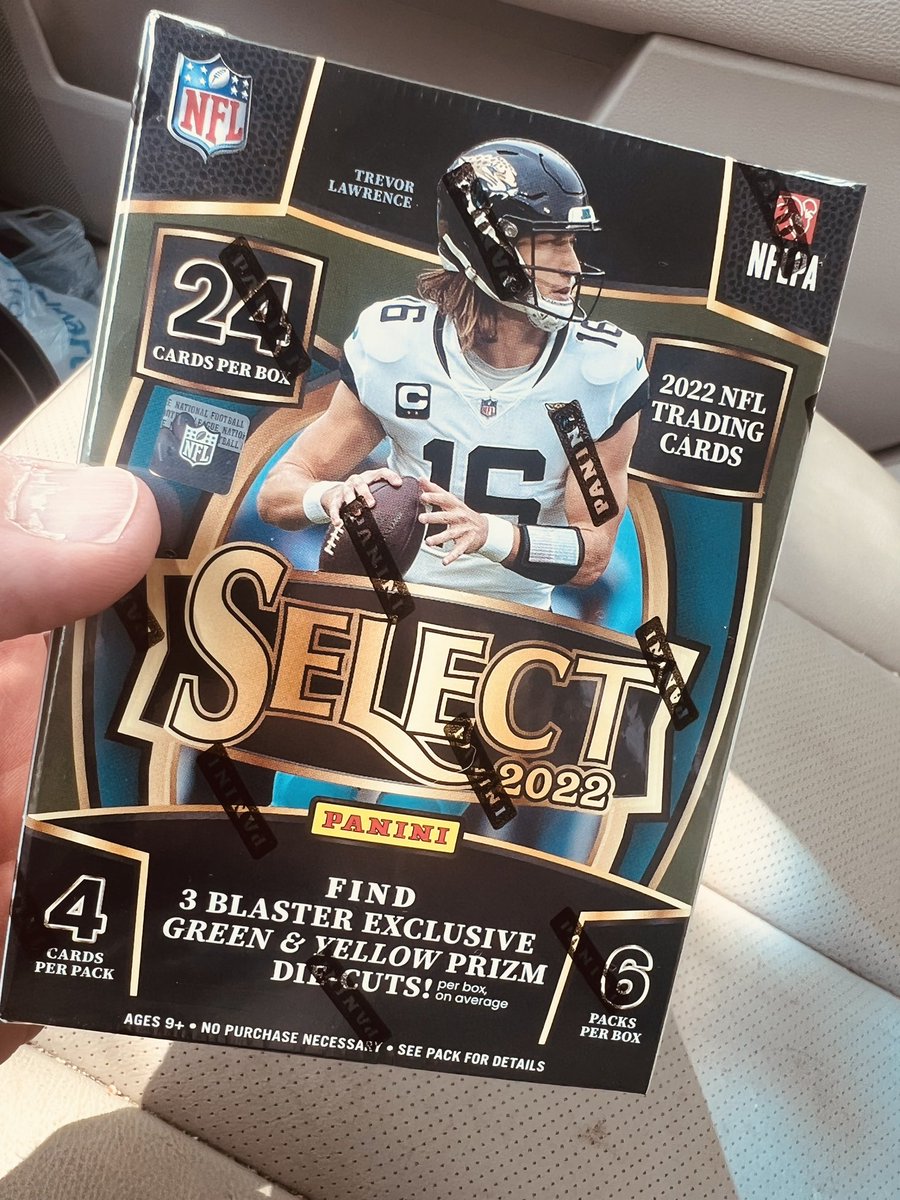 🏈#free #giveaway🏈

2022 #panini Select #NFL #football #TARGET Blaster Box!

To Enter:

1) #follow @TheHawk177, Retweet, Like, Tag three people

2) Watch the rip on #youtube: youtu.be/dskSWGFtTbo #subscribe, Like, Comment

Easy-Peasy! #thehobby #sportscards #footballcards