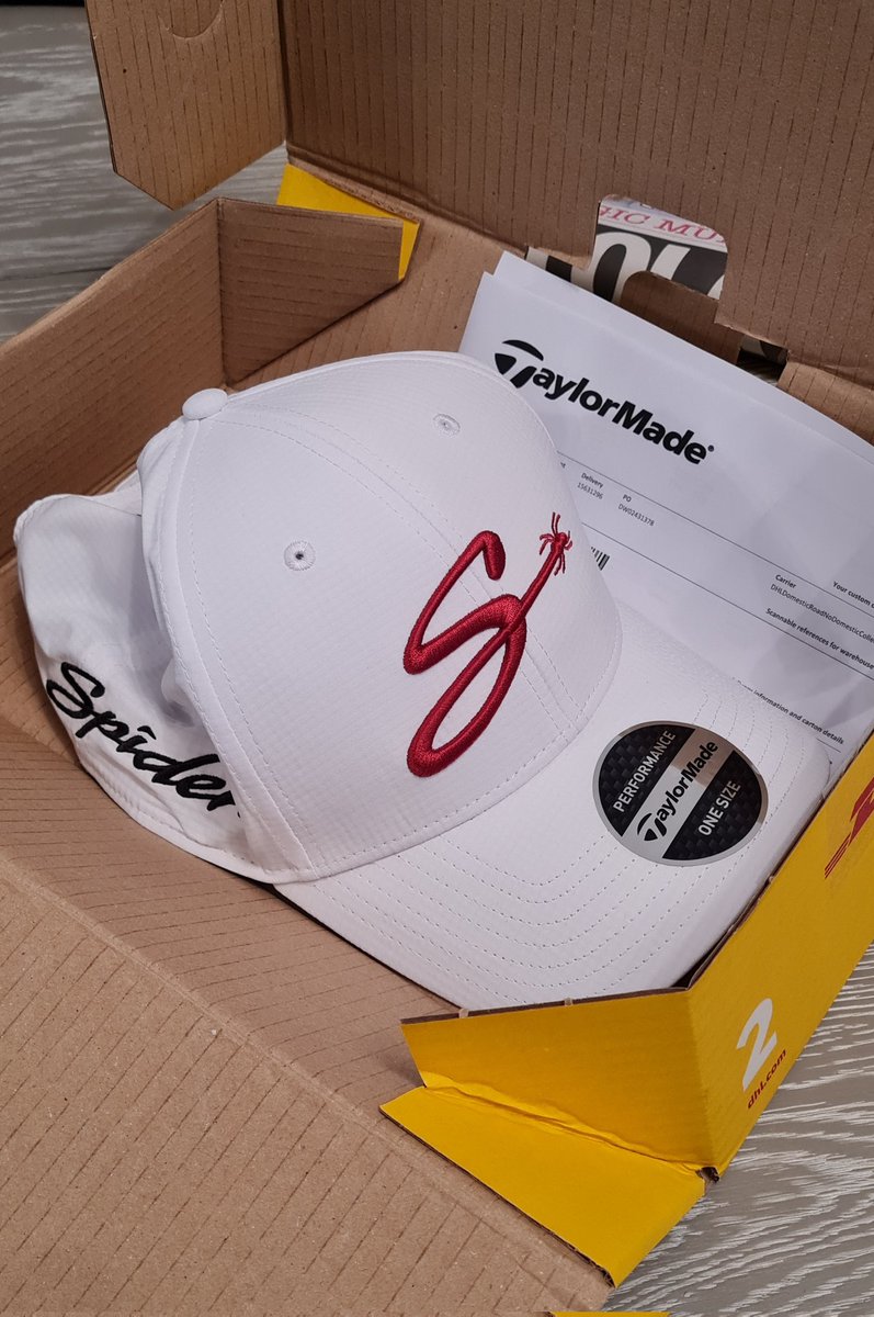 ianroberts1962's tweet photo. Well what do we have here.... To celebrate #TMPUTTERWEEK it's only right to have the appropriate headgear. @TaylorMadeTour https://t.co/oI9QyOU1MC