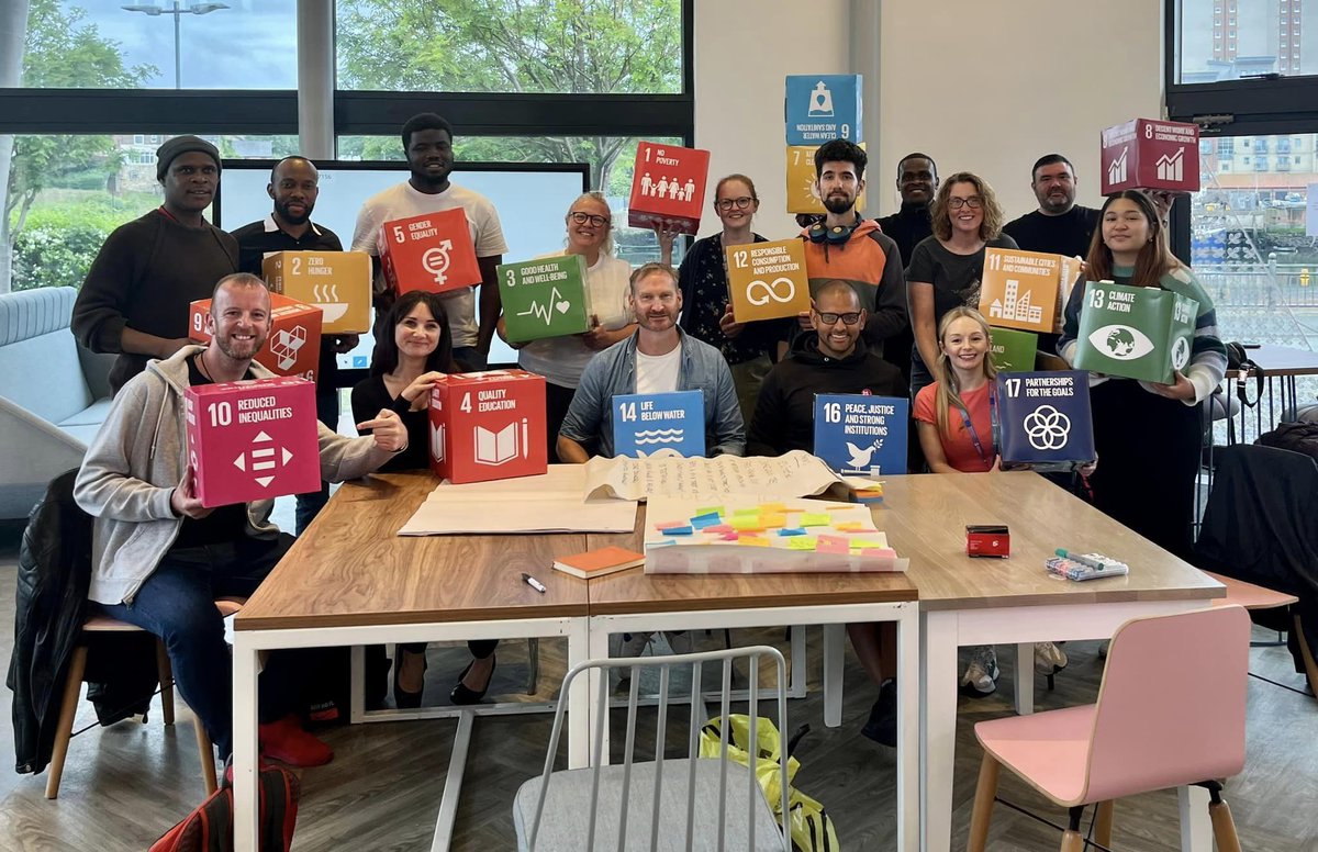 Our 1st Social Collider✅
<a href="/Ian_Farrar/">Ian Farrar | KEYNOTE SPEAKER | LIVE PODCASTER</a> facilitated our students &amp; academics to delve into a challenge set by local Soc.Ent <a href="/DiegosJoint/">Diego's Joint</a>
With a wider City perspective, &amp; #UNSDGs in mind, they presented their solutions to biz owner <a href="/danmakaveli1/">dan makaveli</a> Thanks to all!
#knowledgeexchange