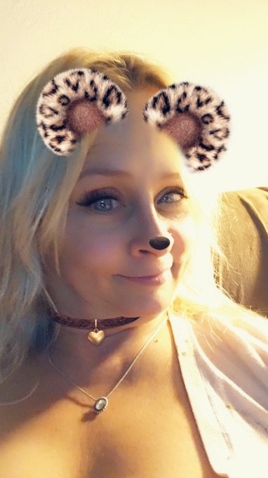 Hello! Take a peek at my only fans page.. 💗 https://t.co/6YUnnRBbEw