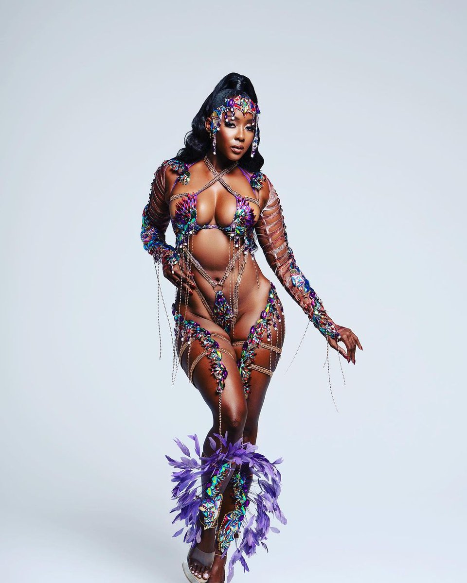 AskForJess246's tweet photo. 💎Which masquerader are you? Full Pump OR all the Glitz and Glam? Swipe to view @scorchbim Cheza costume breakdown options.

SCORCH Cheza
Designer @_shawndhanraj_
Model @marissanwilliams
📸 @TitanVCD.Boyaka7w https://t.co/N2AoujNJXa