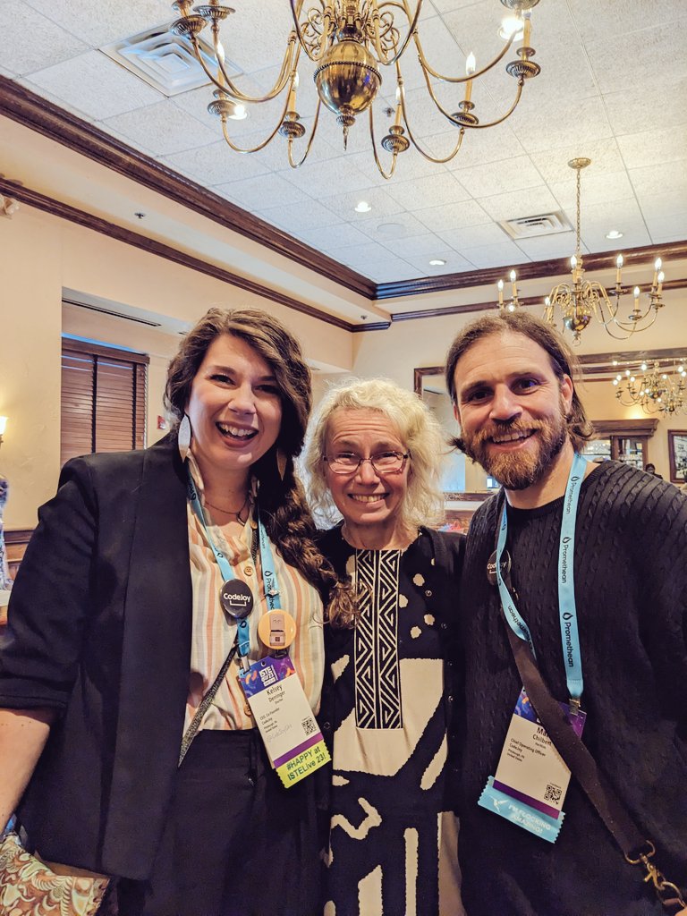 CodeJoy tweet media