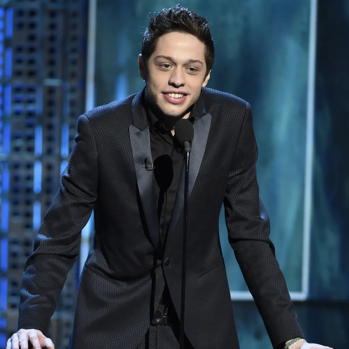 No one understands how cute Pete Davidson is like look at him