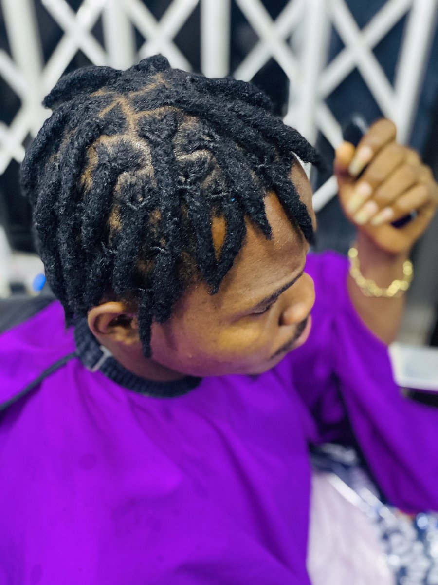 Come to me for your  Dreadlocks if you’re in Makurdi 🙏💯📌

07054520567. Calls and WhatsApp.