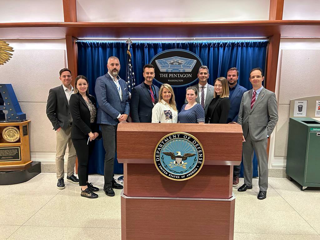 LSzaszk's tweet photo. A life changing journey is going to end or is it a just a beginning? “Promoting Cybersecurity “ #IVLP thx to @usembasy @StateDept @StateCDP @DHSgov #womenincybersecurity #womeninit https://t.co/VORU4OoOJQ