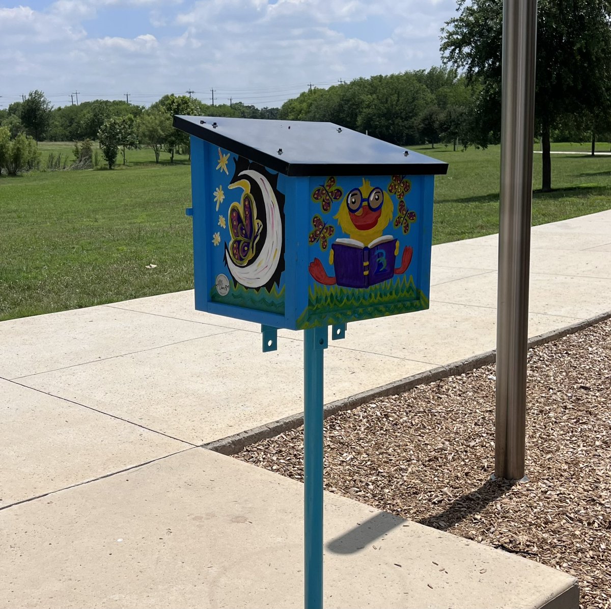 A little library has opened at The Greenline! 📚 The rules of a little library are simple: Take a book, share a book, or give a book. Check it out near the play area and Paw Park! 💙 #greenlinesa #livebrooks #littlelibrary #satx #read