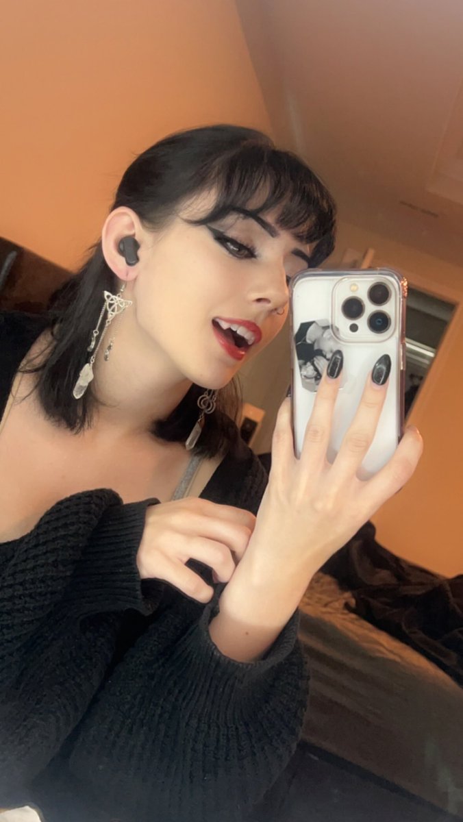 WitchKinks on Twitter: "Bite me"