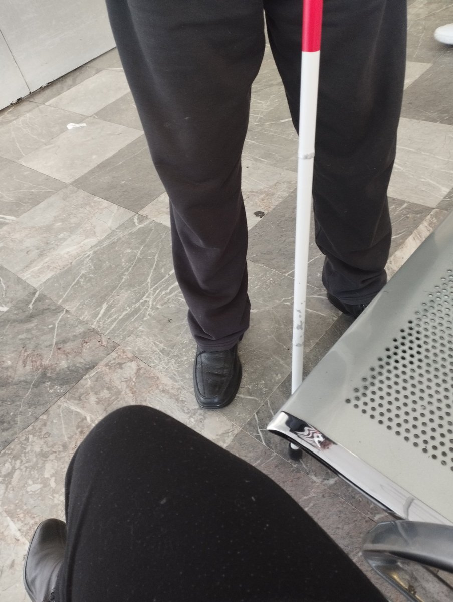 Desde las 10 am en <a href="/IMSSCDMXNorte/">IMSS CDMX Norte</a> <a href="/Tu_IMSS/">IMSS </a> primero esperando un conteo para descartar peritonitis con mi esposo (paciente de DP, invidente) salió positivo , pero NO HAY SISTEMA, que regrese mañana x medicamento, o que vaya a urgencias a ver si nos lo dan, estamos en urgencias 😑