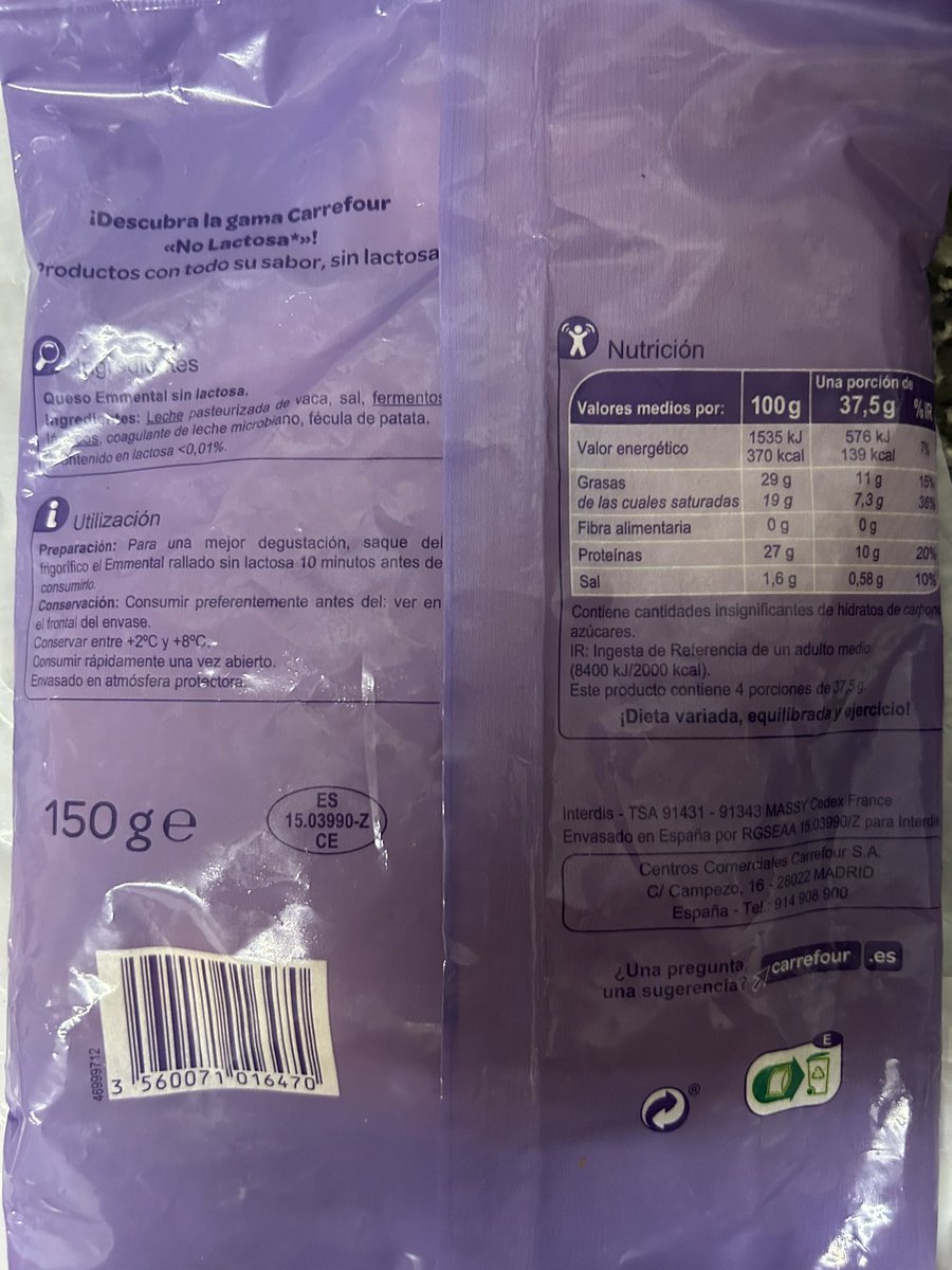 MargaMN95_'s tweet photo. @CarrefourES está medio raro este emmental. https://t.co/2DRazT5Qes