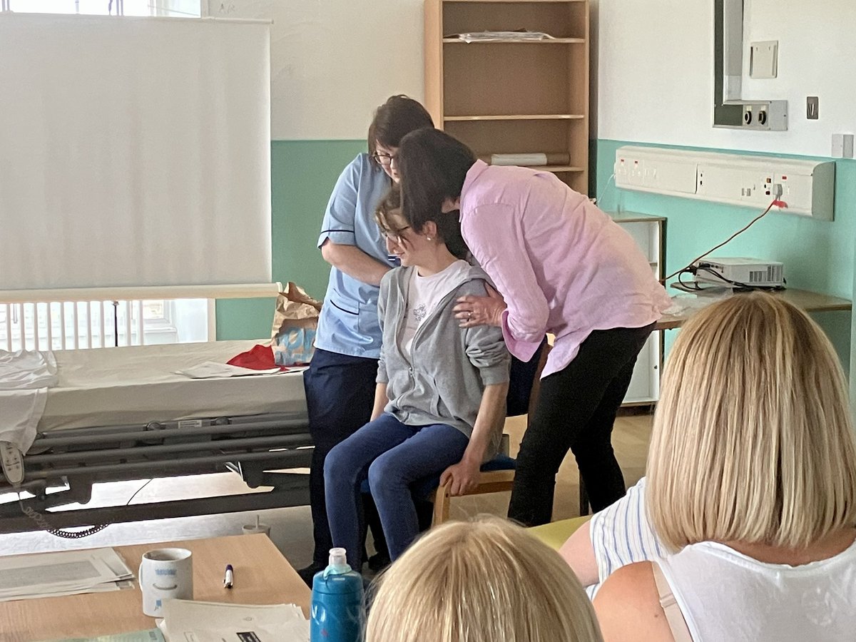 Ward8DGH's tweet photo. Thanks to SCN Julie who ensures we keep up to date with twice yearly study days . Perspectives on palliation thanks to Jenny and Moving and Handling thanks to Kate @DrGrays_Elgin @NHSGrampian #proudtobenhsgrampian https://t.co/6GBbyCMcou