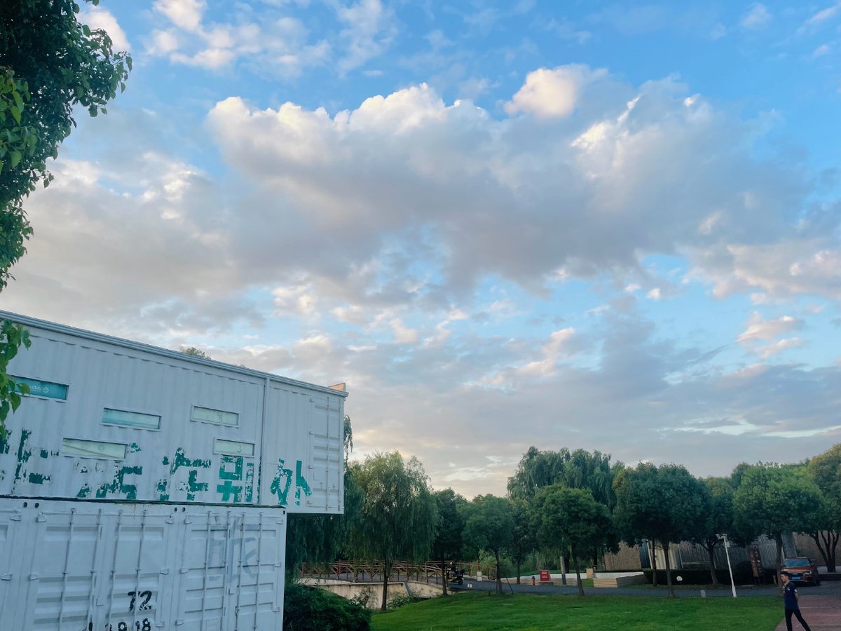 Wangyuwen528's tweet photo. 06.27.23
Wang jie (super talk update)
Caption:
Show you the beautiful scenery ☁️
#wangyuwen #uvinwang #supertalk https://t.co/VmjbRLq8xz
