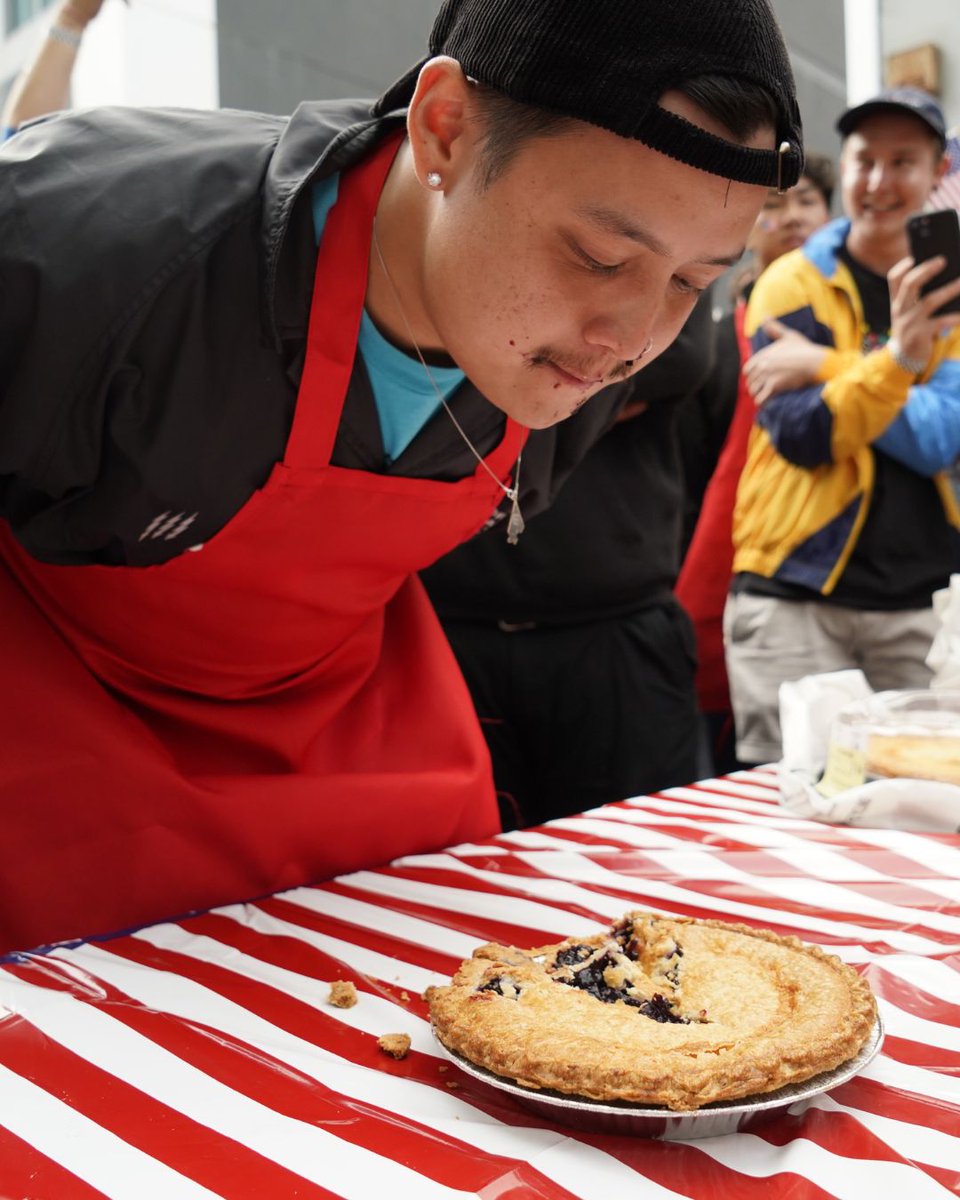 CrawlSF's tweet image. 🥧 Ready, set, pie! 🥧 Our 4th of July #pieeating contest was a wild, messy, and utterly hilarious affair. 📸 DM us to participate this year!

#CrawlSF #PieEatingContest #4thofJuly #SanFrancisco #SFevents #SFPubCrawls