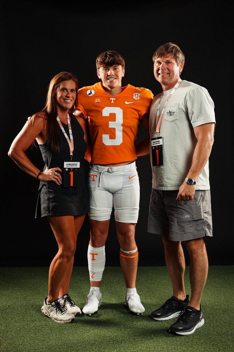 townsmcgough's tweet photo. #AGTG After a great conversation with @CoachEkelerUT @Coach_Blocker @CoachCrab I am blessed to receive an offer from the University of Tennessee!! 

@coachjoshheupel @DaneNussbaum @KohlsKicking @Coach_Radke @HKA_Tanalski @_Mike_McCabe @keithetheredge1 https://t.co/GmVObbUJqo
