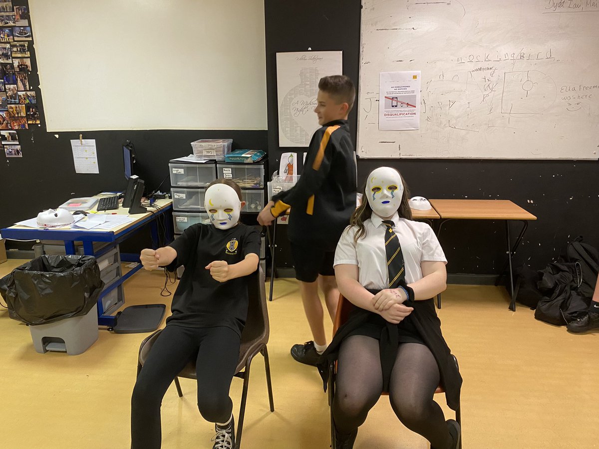 Year 7 Expressive Arts have been exploring Ancient Greek Theatre over the past few lessons. Pupils created their own masks 🎭 and performed a short performance entitled- 
 ‘The Escape’ ❗️
✅ Outstanding use of body language !@MaestegSchool #motivatedtostrive