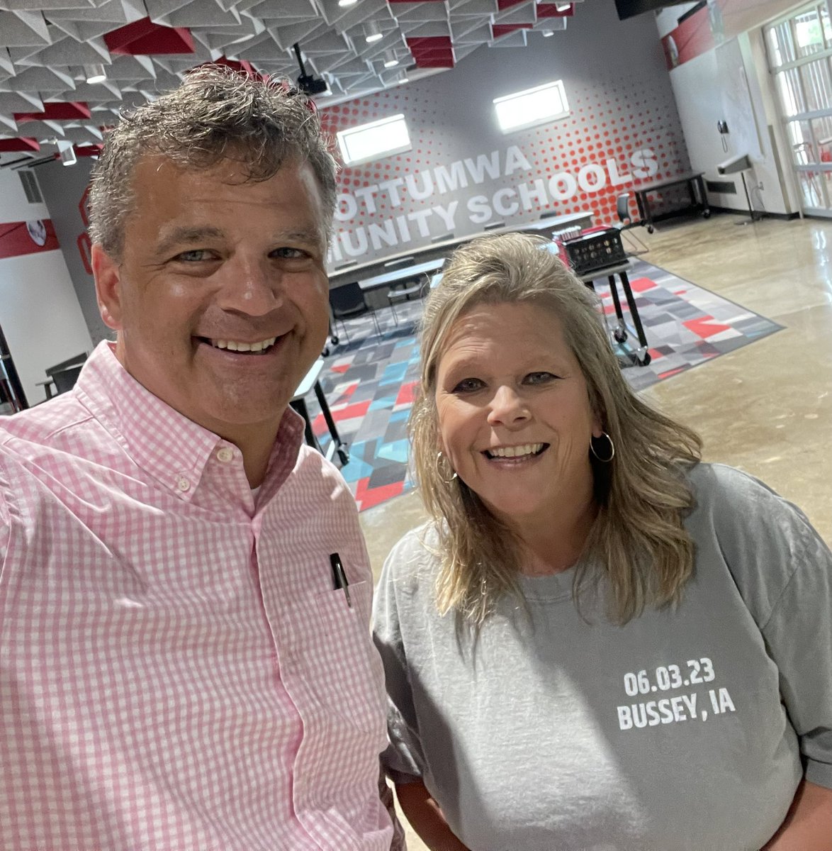 JimWichman's tweet photo. Yesterday spent time w school leaders I’m supporting. So honored that @OttumwaSchools continues to believe in me. They invested in me as a youth and now I get to invest in them.Reconnected w some old friends as well. #BeTheBest #ItMatters #InspiredEdification
#JCasas&Associates https://t.co/eLov7UQmSW