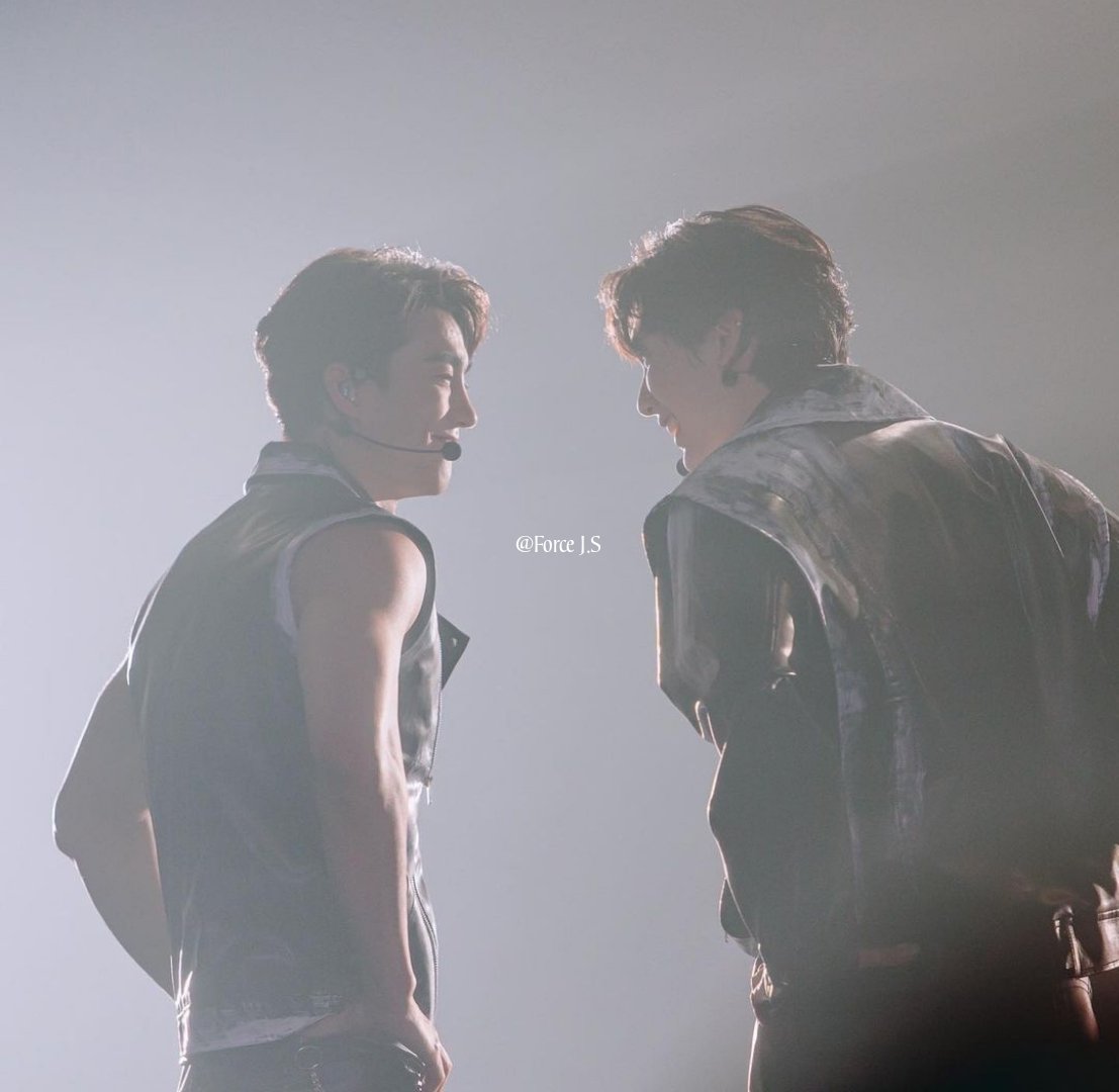 ForcieJS's tweet image. The way they bond to each other😭🫶
Ig: Kasibook.

#ForceBook #Loveoutloud #Lovolution #Lolfanmeet2023
