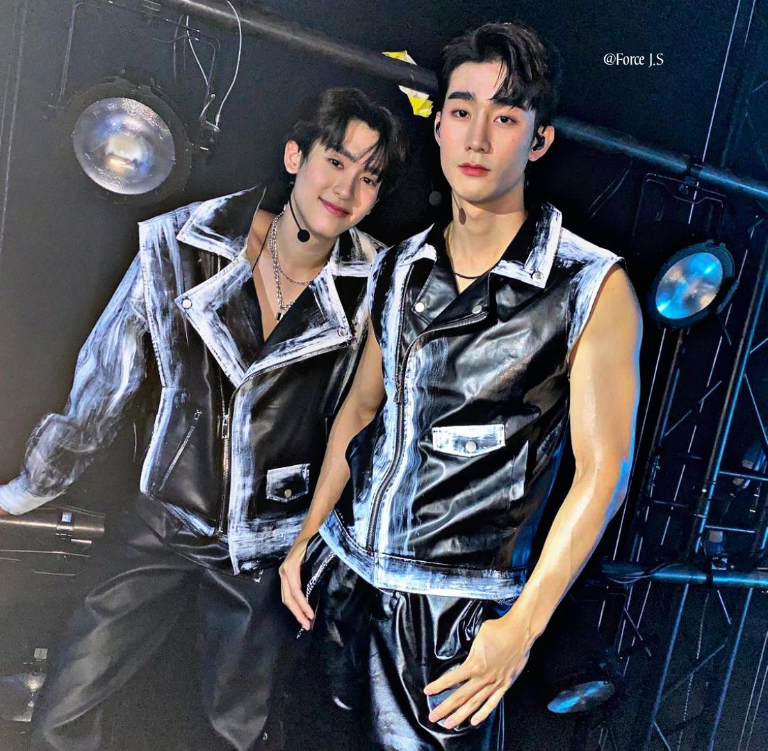 ForcieJS's tweet image. The way they bond to each other😭🫶
Ig: Kasibook.

#ForceBook #Loveoutloud #Lovolution #Lolfanmeet2023