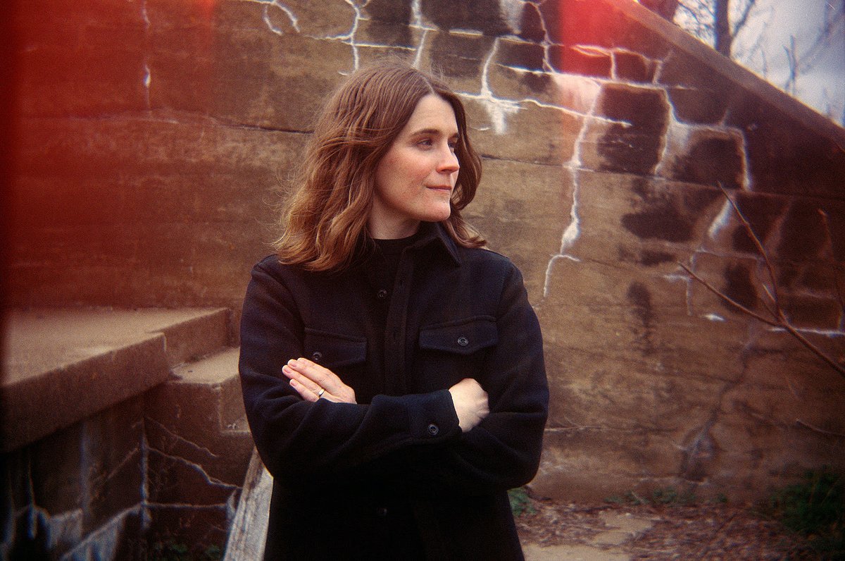 brooklynvegan's tweet photo. Jenny Owen Youngs announces new album 'Avalanche' &amp; a US tour. Hear the title track: https://t.co/vRb0Nfn8FH https://t.co/OM5hL5SYOW
