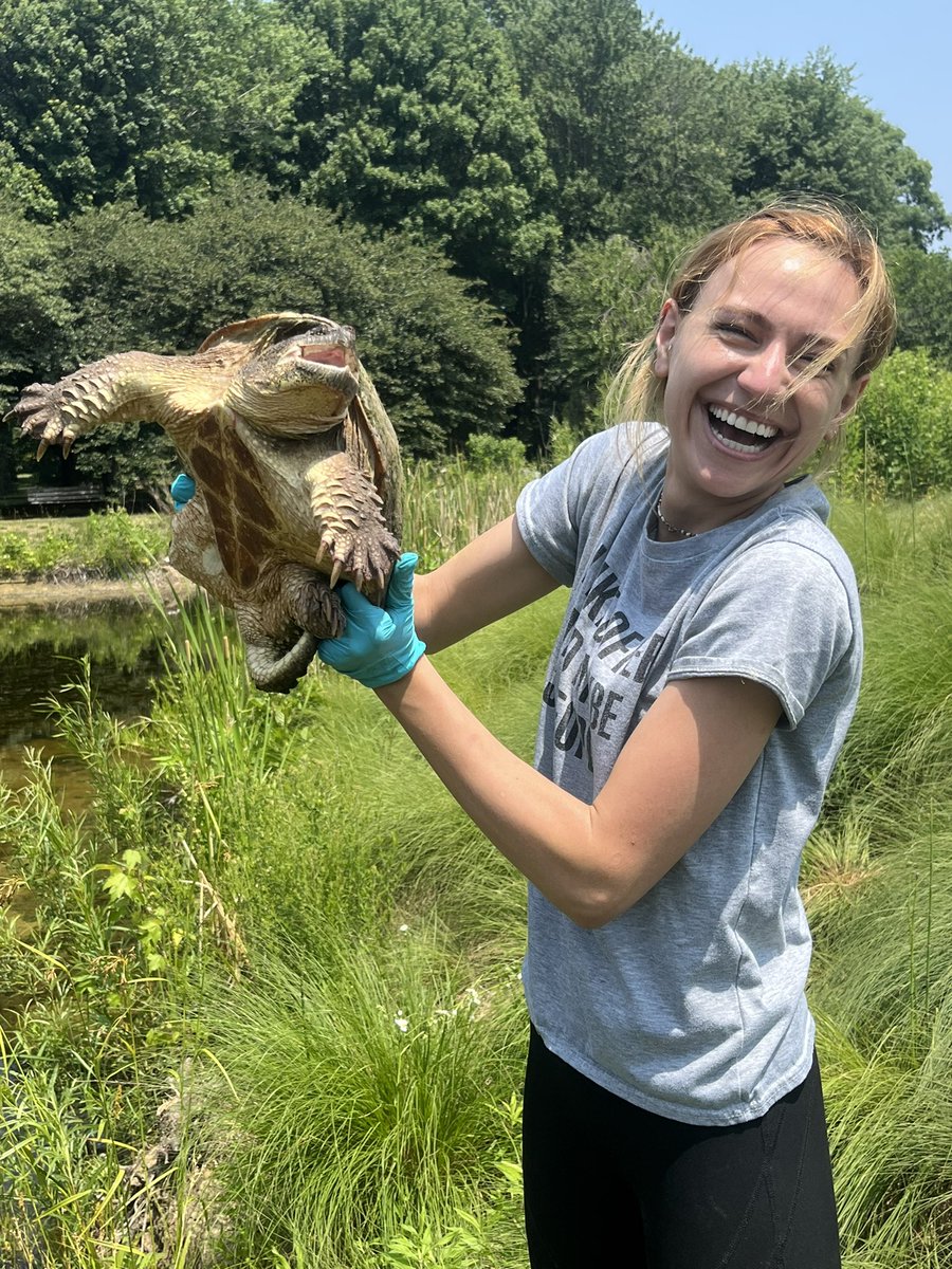 WildlifeEpiLab's tweet photo. Silly girls catch feelings, smart girls catch snappers😤 https://t.co/V6fD4Wju9u