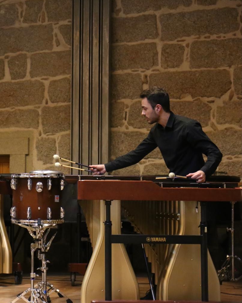 🥳 Estamos muy contentos de poder anunciar que nuestro percusionista, Ricardo Paños, ha conseguido la plaza de 𝑃𝑅𝐼𝑀𝐸𝑅 𝑃𝐸𝑅𝐶𝑈𝑆𝐼𝑂𝑁𝐼𝑆𝑇𝐴 en la Dresdner Philharmonie 🇩🇪 tras ganar la audición en la que optaba a ello.

¡Enhorabuena y disfrutarlo mucho, CRACK! 🤩