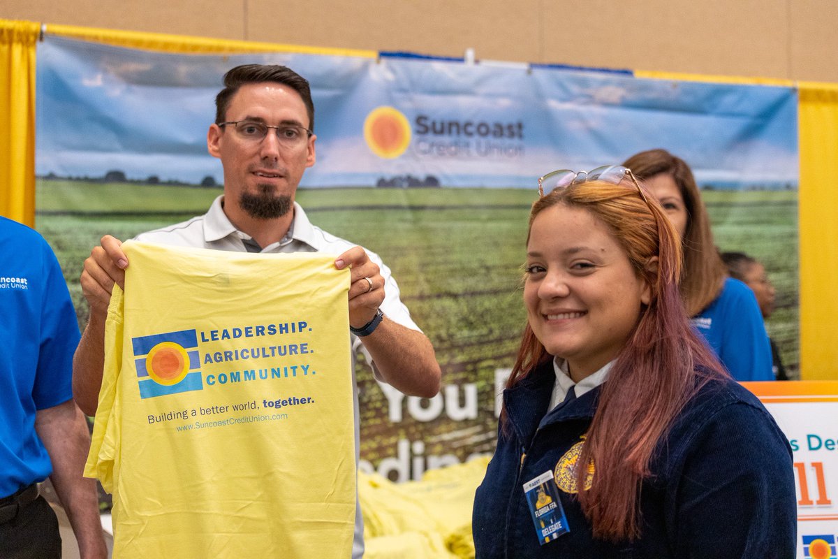 SuncoastCU's tweet photo. We had a BLAST at the @FloridaFFA State Convention! Suncoast sponsored the Day of Giving, a food drive to support @FeedHopeNow. We also sponsored other parts of the convention, like their Hall of Fame, Expo, and Workshops. It was incredible to see it all come together. #FLAFFA23 https://t.co/5viZ8tk9Wf