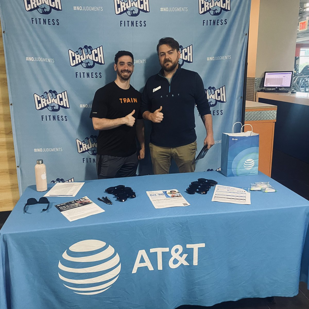 C11Andrew1's tweet photo. Thanks Crunch Norwalk for having us! Spreading the word for crunch members  and everyone in Norwalk about our awesome deals! Let’s keep this great partnership! #Norwalk @D_Zargos @juanct1123 https://t.co/XXhzgfkROI