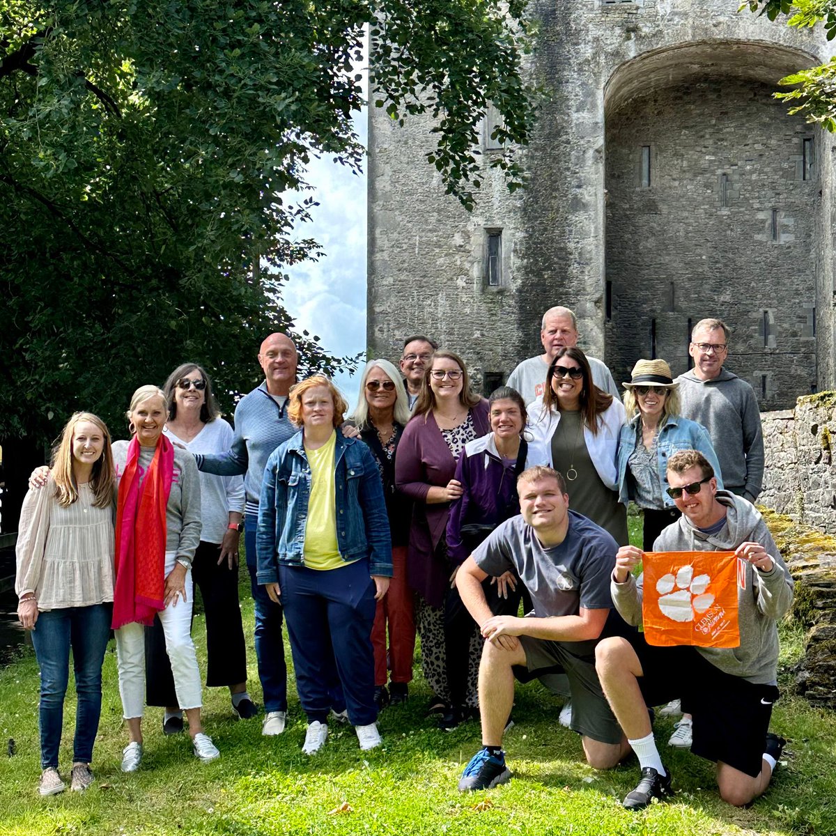 .@clemsonlife1 students are experiencing Ireland on the program's first study abroad experience! Stops on Monday included the English market in Cork and the Cork City Gaol! @ClemsonUniv @OurClemson @clemson_IncEq