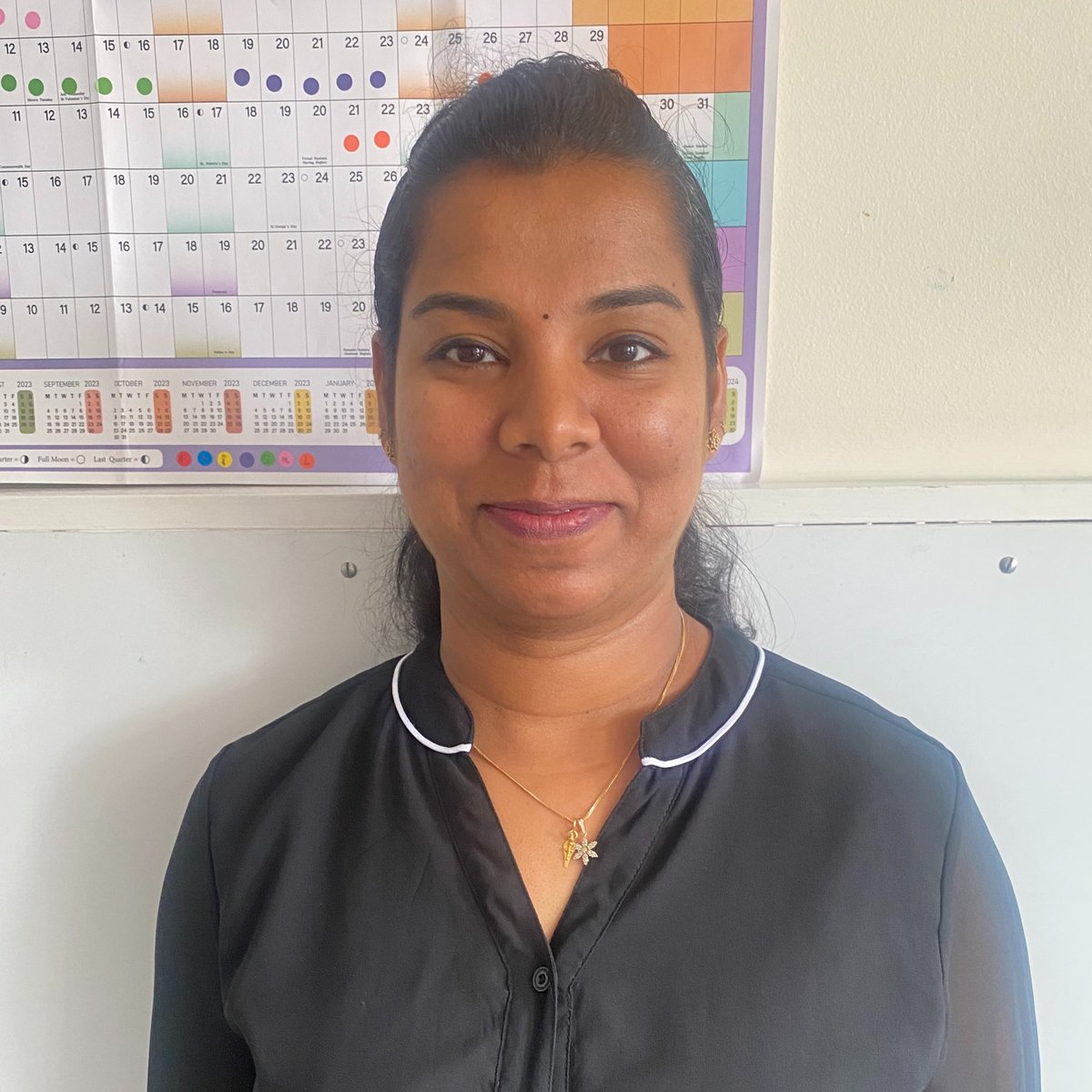 Nottingham University Hospitals (@nottmhospitals) on Twitter photo Meet Sruthi! 👋
She's joined NUH as part of the next cohort of international nurses <a href="/NUH_INTN_ED/">NUH International Nurse Education</a>
After pastoral week, Sruthi visited <a href="/NFFC/">Nottingham Forest</a> ground after hearing about them. She took lots of photos and sent them back to her husband - he loves football too⚽❤️
Welcome 😀 Meet Sruthi! 👋
She's joined NUH as part of the next cohort of international nurses <a href="/NUH_INTN_ED/">NUH International Nurse Education</a>
After pastoral week, Sruthi visited <a href="/NFFC/">Nottingham Forest</a> ground after hearing about them. She took lots of photos and sent them back to her husband - he loves football too⚽❤️
Welcome 😀