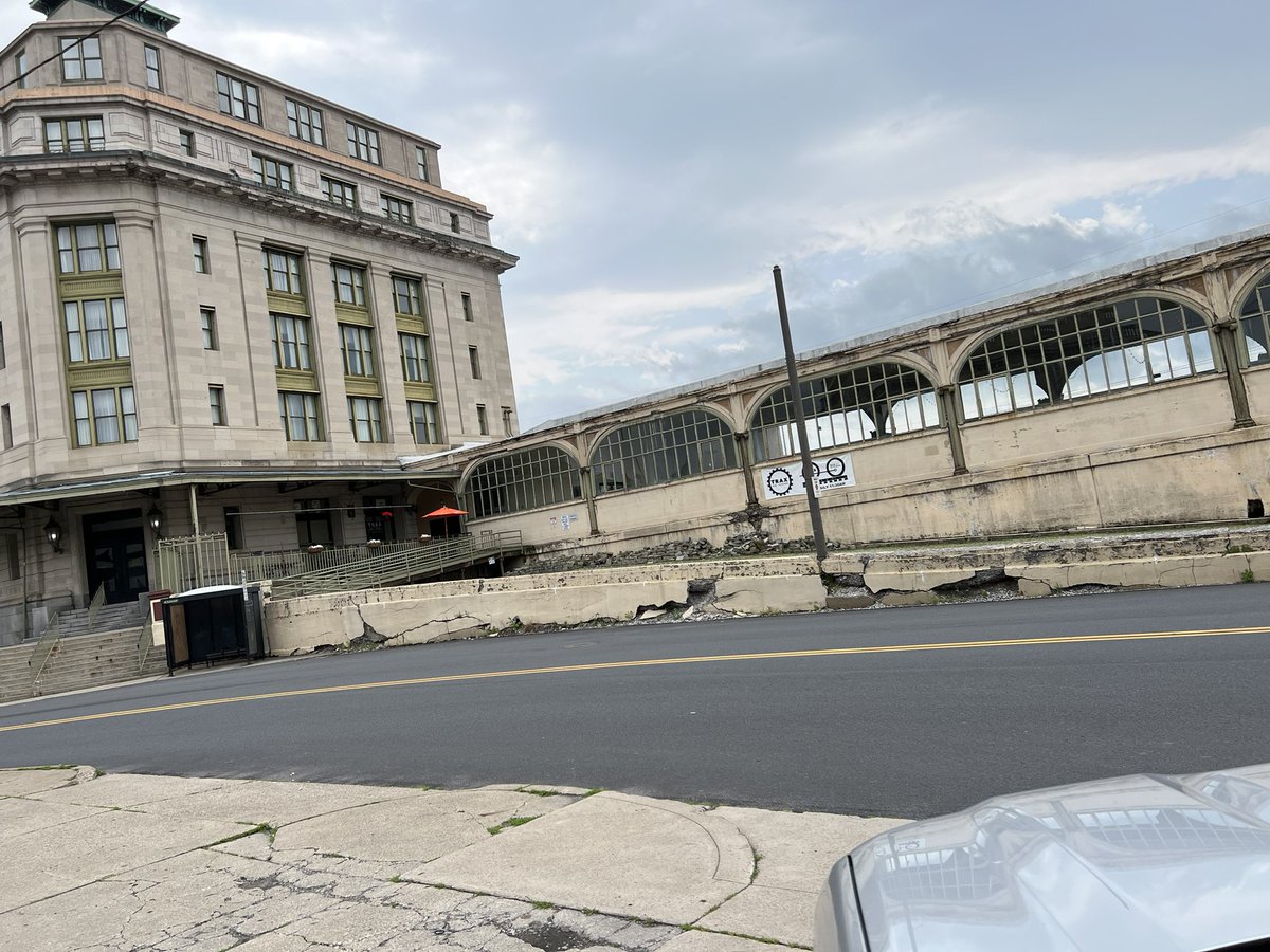 JamesP106's tweet photo. @exampleradison Radison Hotel - Scranton, PA - this national hotel chain should be ashamed of what this looks like to the people of Scranton and the hotel guests! BEAUTIFUL HISTORIC TRAIN STATION (turned into national hotel) looks like this!!!!! SOMETHING SHOULD BE DONE!!!! https://t.co/1oAHPzlbm2