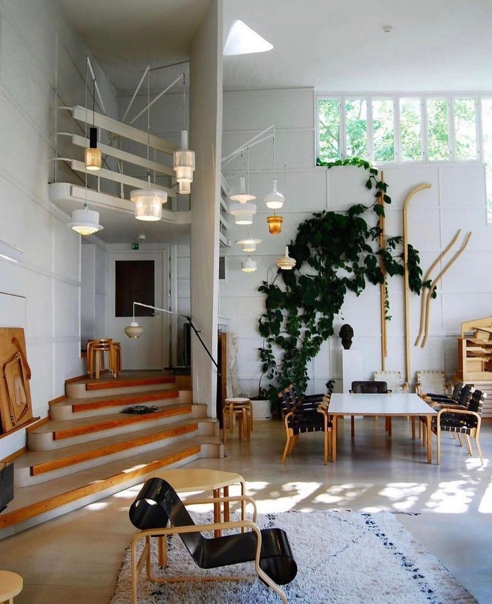 PalmSpringsMOD's tweet photo. Alvar Aalto house in Helsinki, Finland. The property was completed as Aino and Alvar’s home and studio in 1936

Photo by Chen Hao https://t.co/wJ5veQOQVv