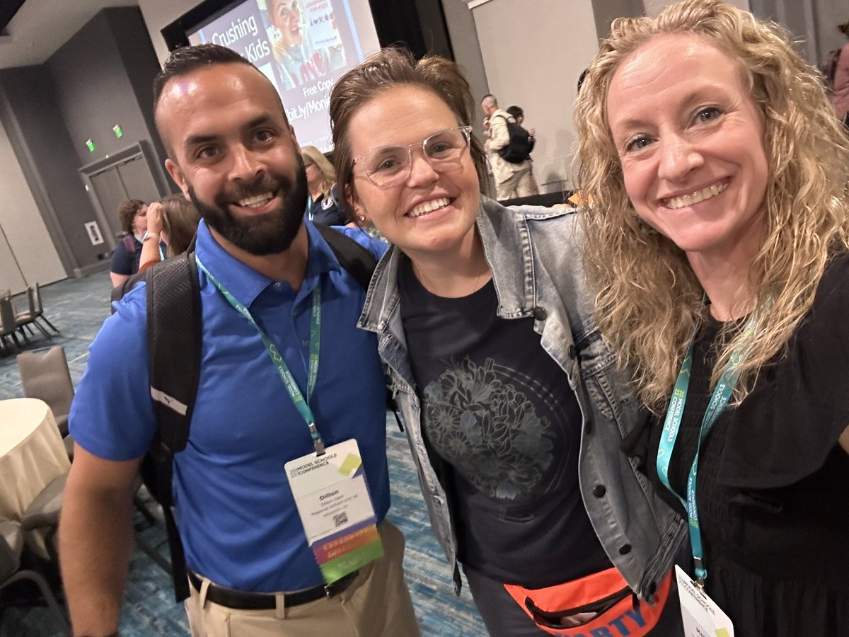 Melanie Smith tweet media