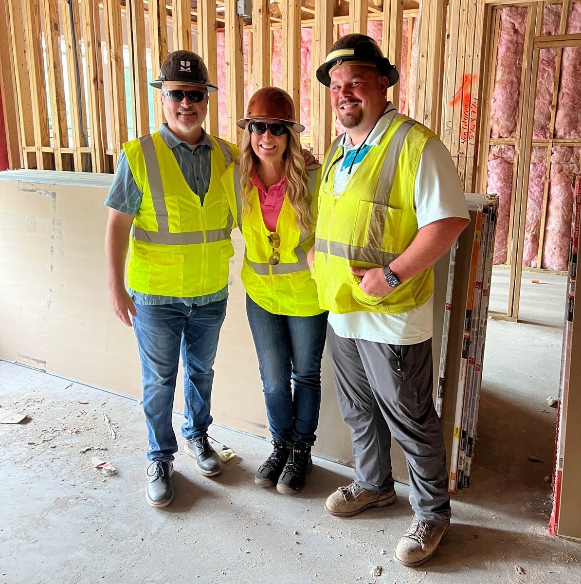 UES #CEO Dave Witsken recently visited Aston at Town Center under the GC Faver Gray in #Jacksonville for a site #safety walk. 🚧 The walk focused on the extent of the work we are contracted to observe for #codecompliance. 📷#Construction #Engineering #SiteSafety #NorthFlorida