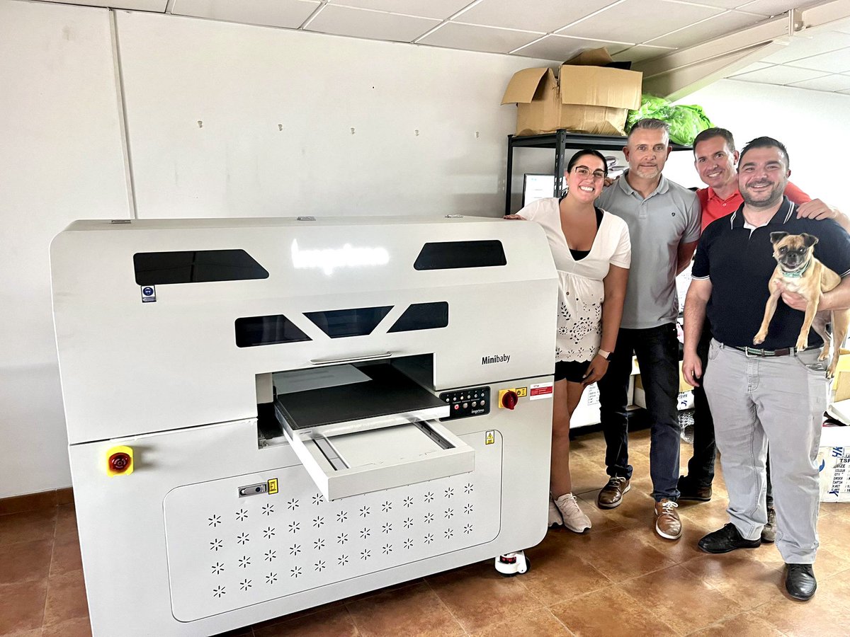 IMPRIMODIGITAL's tweet photo. Y también en Sevilla y gracias a @grupo_stm_mastertec, se queda nuestra MINIBABY junto a @unabodamagica. ¡Que la disfrutéis mucho! 🥰

¡Muchas gracias por la confianza! 🤩
•
•
And also in Seville our MINIBABY stays with @unabodamagica. Enjoy it a lot! 🥰 https://t.co/Rf58QBlN1a