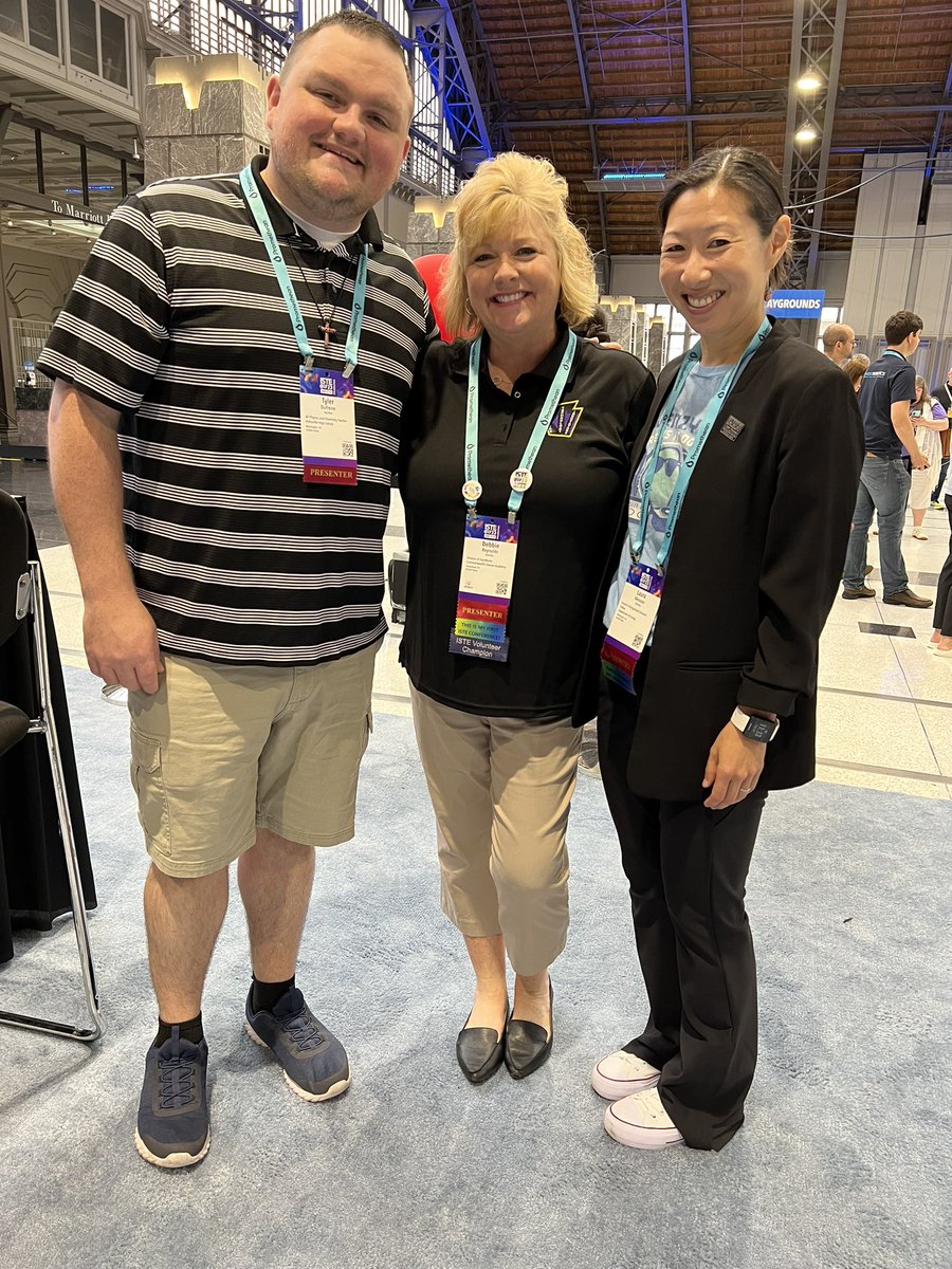 TylerDufrene5's tweet image. Special thanks to #EinsteinFellow @STEMnaut,  #TechWorksatCCA, and @Ghost_Robotics for allowing @LauraAkesson and I to drive the “dogs” at the @PAECT playground here at #ISTELive23! We had a blast! #EinsteinFellows