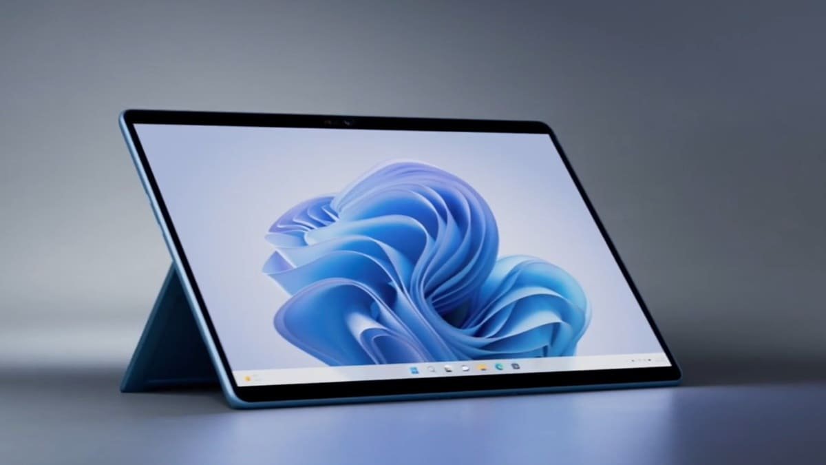 NaxonTech's tweet image. Microsoft&apos;s Game-Changing Move: Bringing Windows to the Cloud for Everyone 

naxontech.com/news/microsoft…