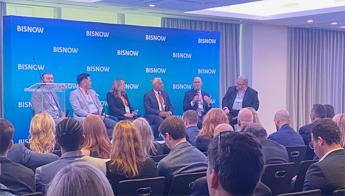 ArrayArch's tweet image. Last week, Kent Doss shared his insights on modular and innovative healthcare solutions at Bisnow&apos;s Healthcare Real Estate Conference in New York! Thanks to everyone who joined us! #healthtech #innovation #futureofhealthcare
