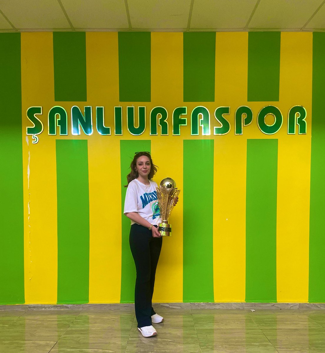 “O Sene Bu Sene” 💚💛
#şampiyonşanlıurfaspor